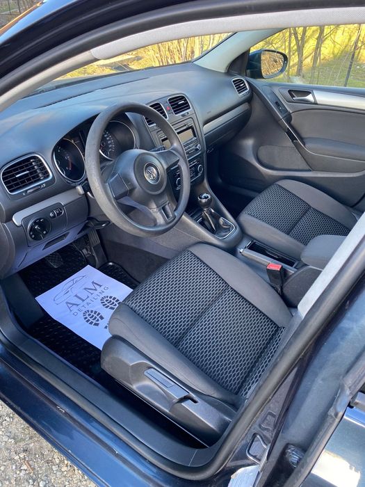 Vând Volskwagen golf VI