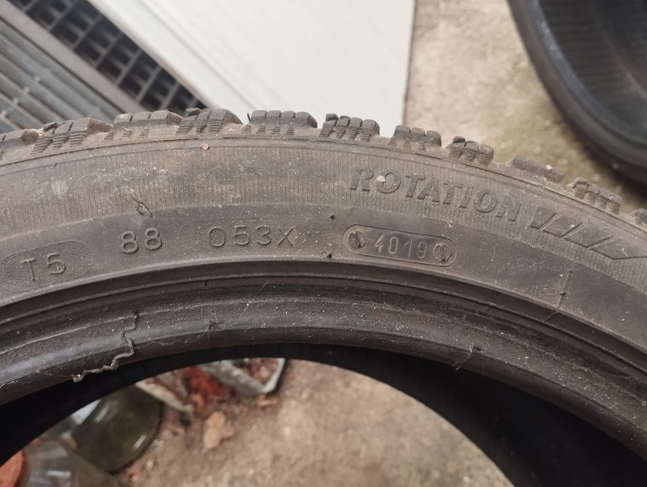 Зимни гуми 245/40/18