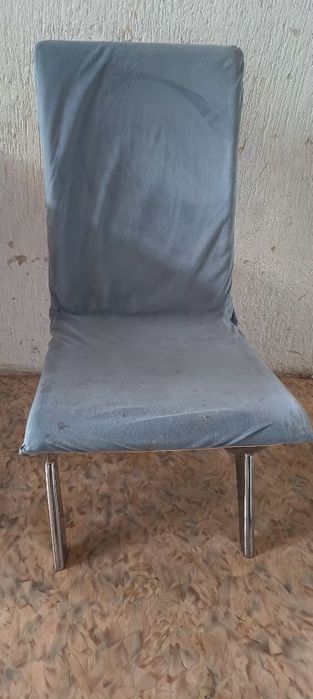 Стулья металической ножкой