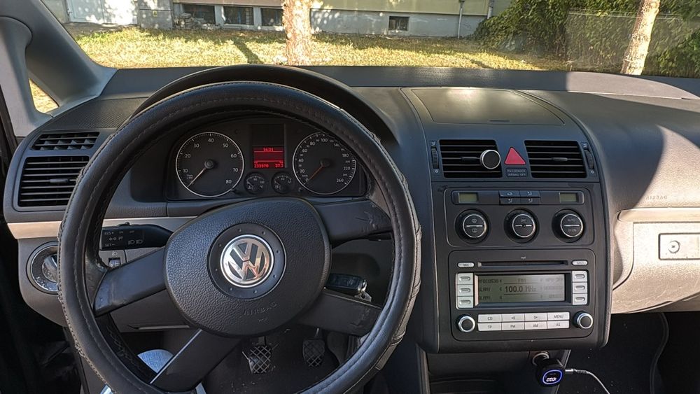 VOLKSWAGEN Touran 2005 — imagine 5