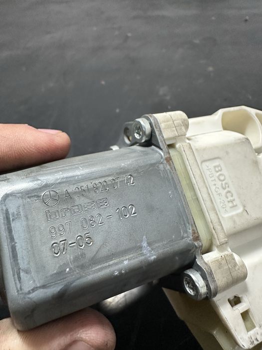 Motoras macara geam stanga fata Mercedes ML W164 ML320 ML350 ML300