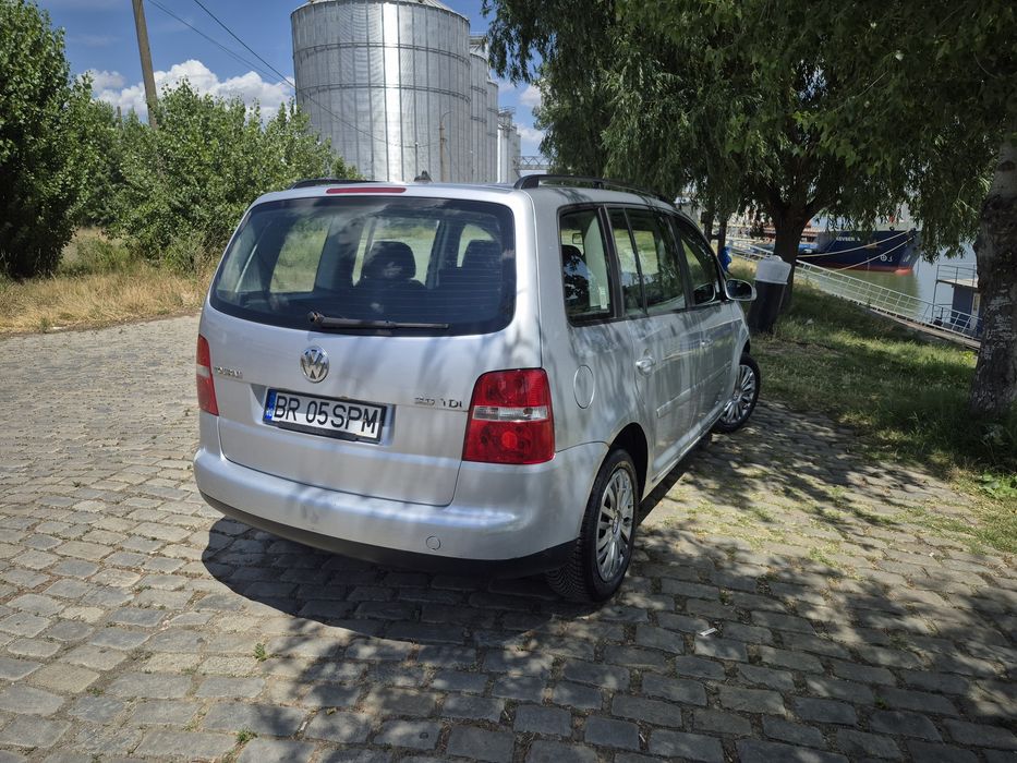 VOLKSWAGEN Touran 2006 — imagine 4
