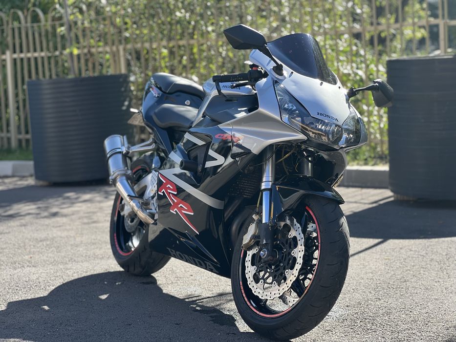 Honda CBR954RR Fireblade