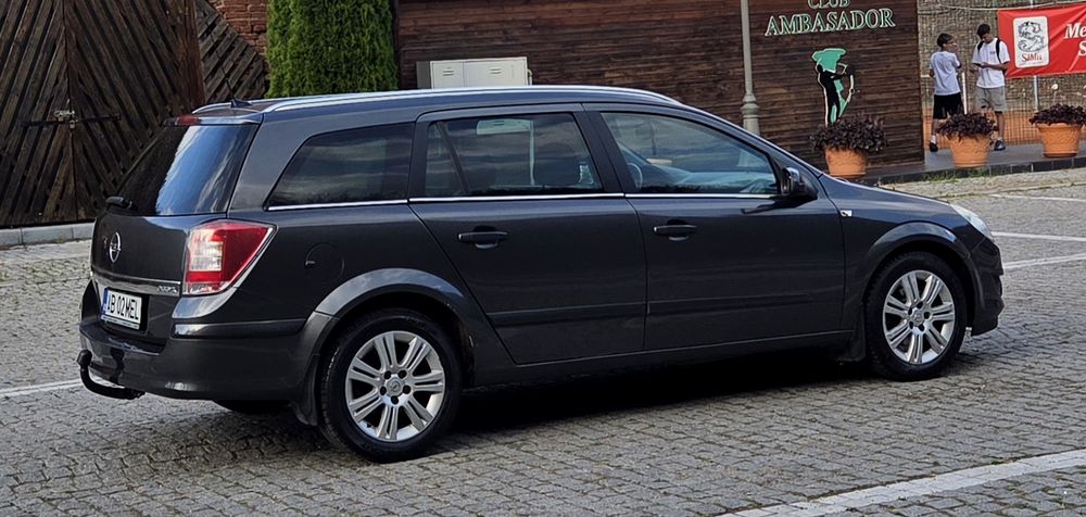 OPEL Astra 2010 — imagine 4