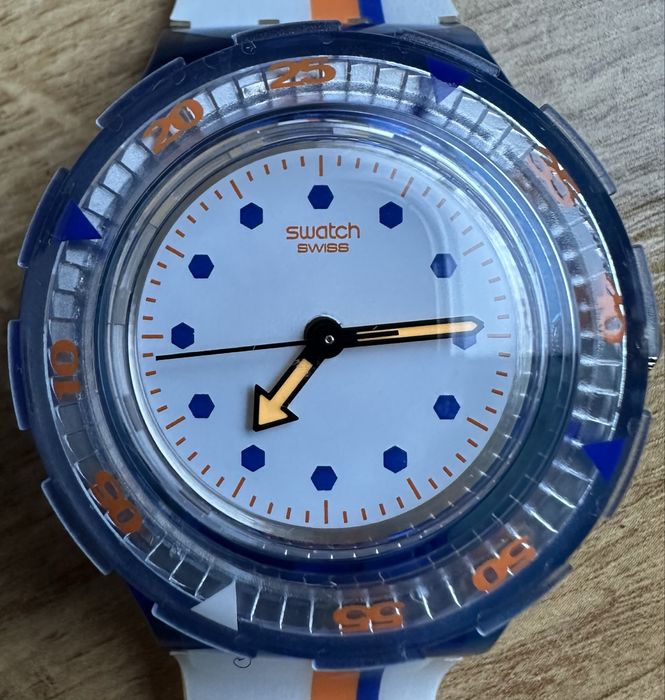 Часовник Swatch Snowpass