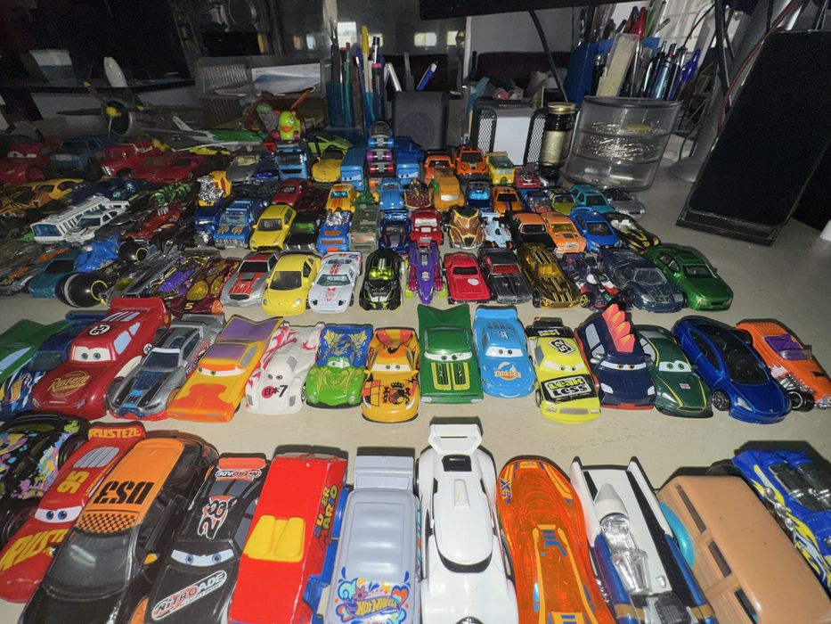 Vind colectie de masinute metalice