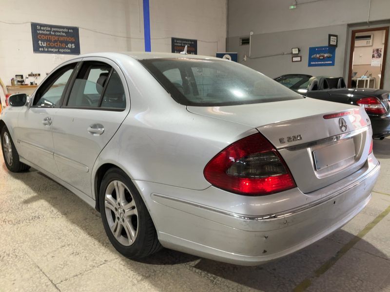 Mercedes-Benz E-Klasse E 220 CDI Avantgarde 2006