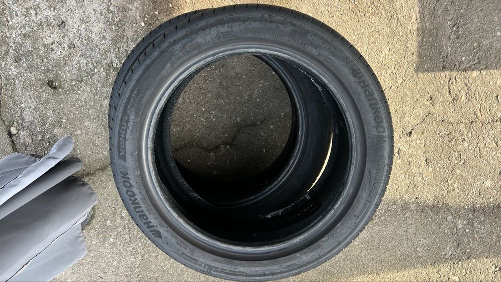 Гуми Hankook 235/45/17
