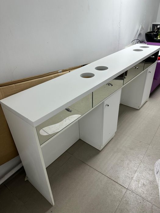 Стол для  салона