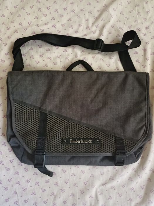 Сумка через плечо. Для ноутбука