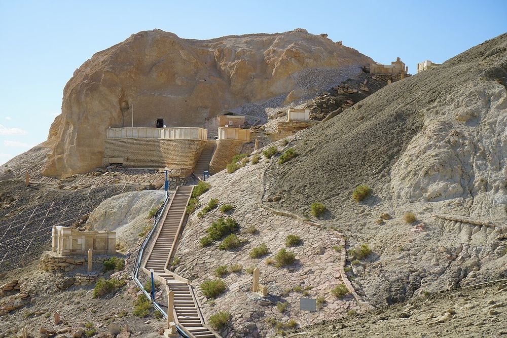 Бекет Ата ға апарып келуі.