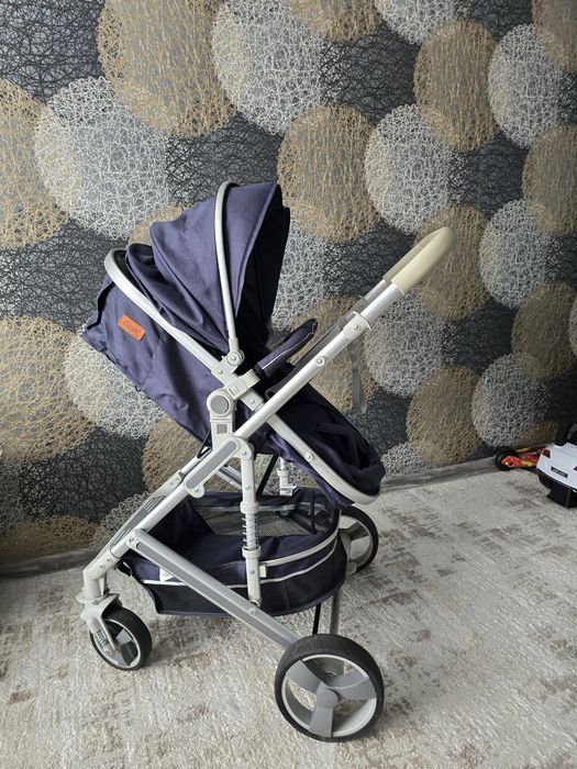 Продаю детскую коляску