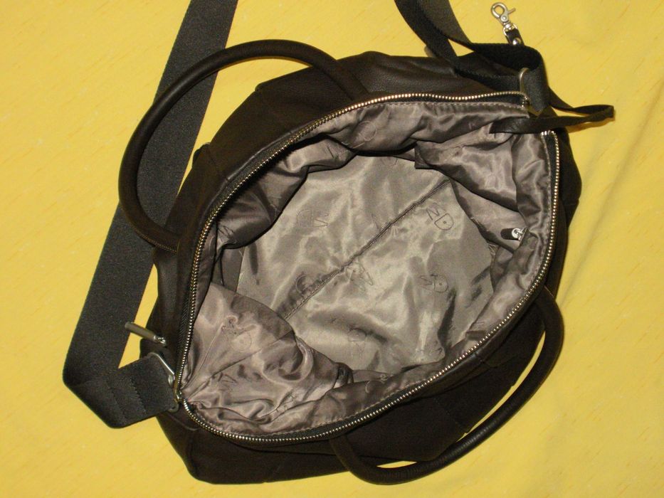 MANDARINA DUCK оригинална, голяма, дамска, естествена кожа гр. Варна