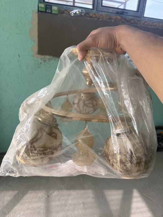 Продам люстры не дорого