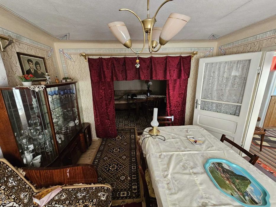 Casă cu teren 598 mp de vânzare în Comarnic | Vedere spre munte