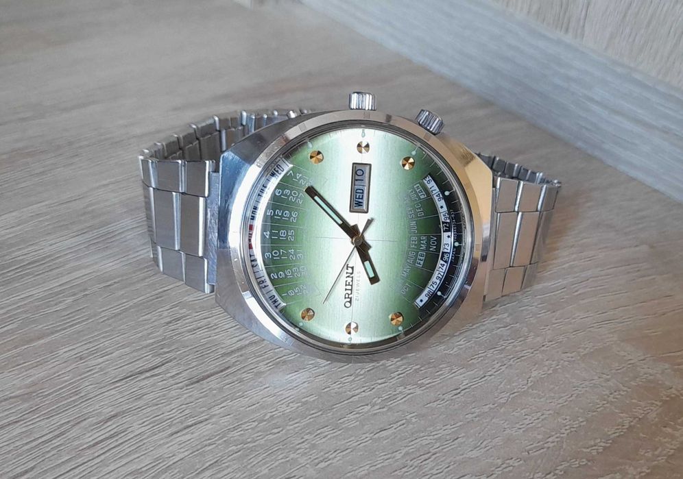 Ceas Orient multi year calendar automatic din anii '70  impecabil