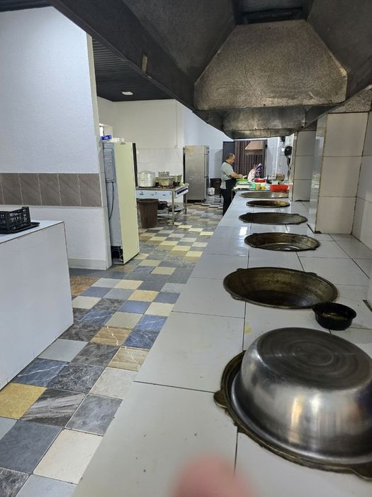 Ишлаб турган Кафе сотилади