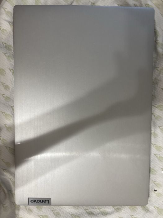 Продается ноутбук Lenovo IdeaPad 3 15IAU7