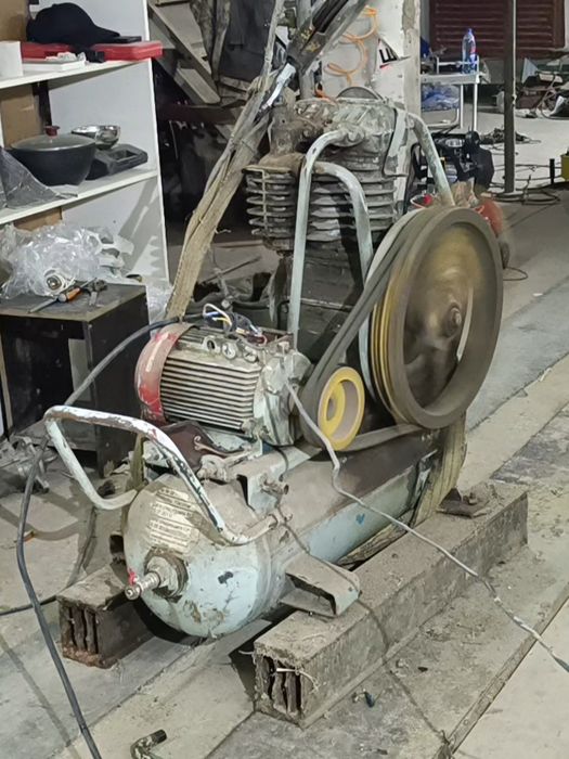 Компрессор для станций тех обслуживания