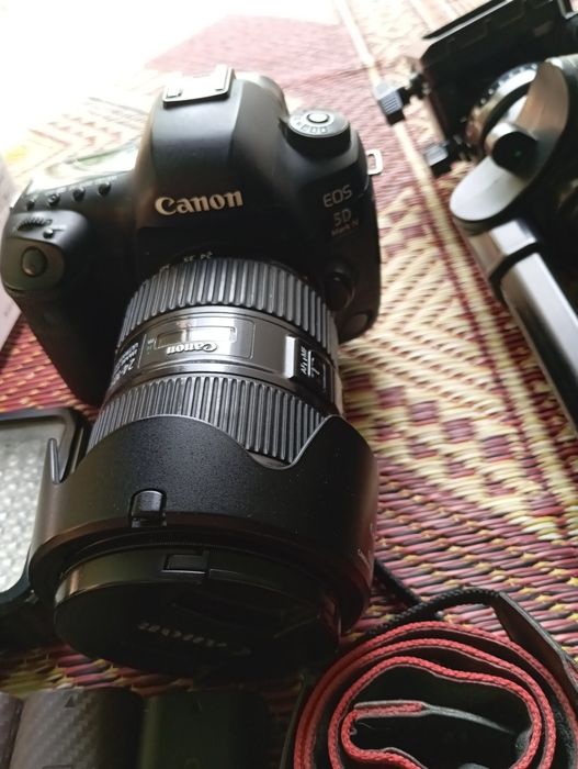 Canon mark 4 sotiladi