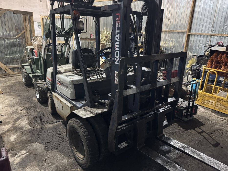 Вилочный погрузчик 2тонн