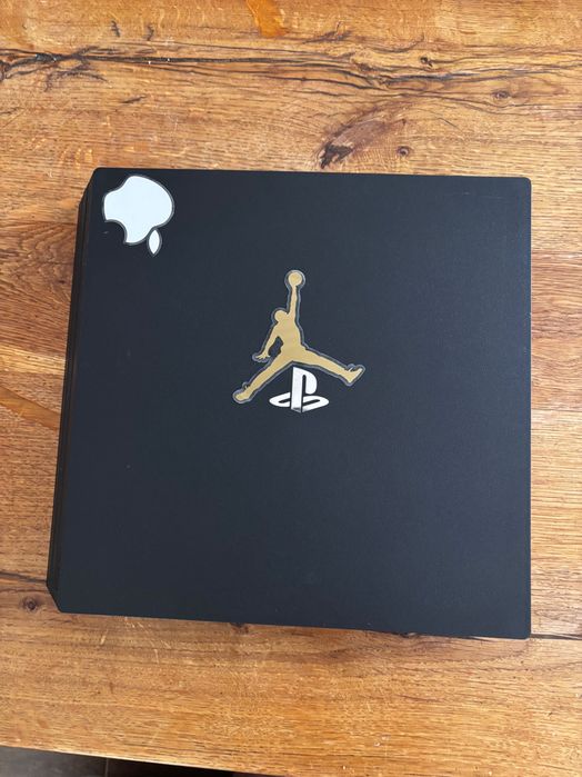 Ps4 pro за части
