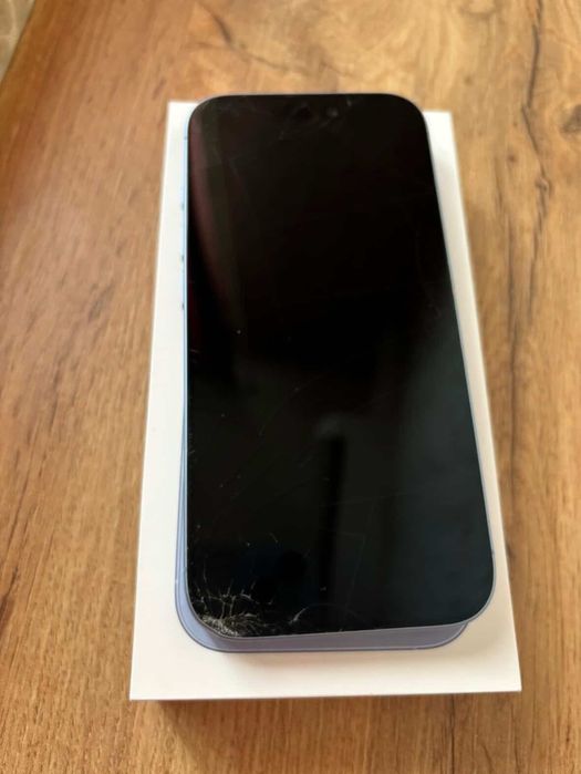 Iphone 17 256гб (счуоен дисплей)