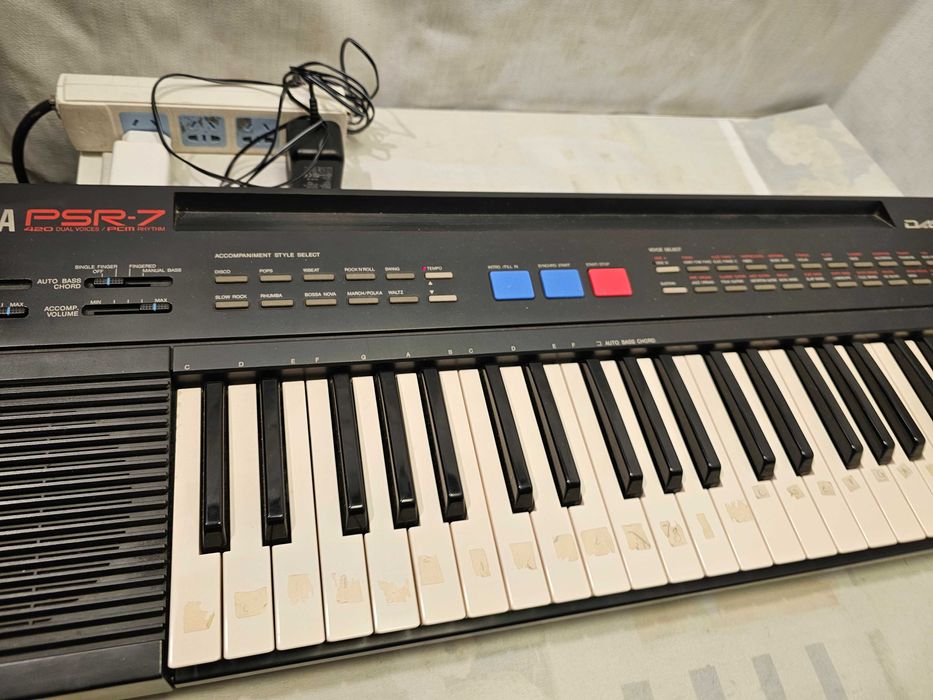 Clapa electronica Pian Yamaha PSR-7