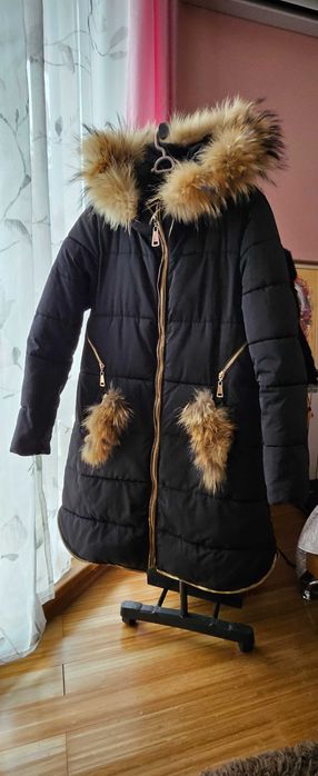 Дълго яке с яка естествен косъм