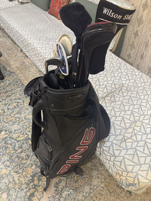 Продам комплект клюшек для гольфа