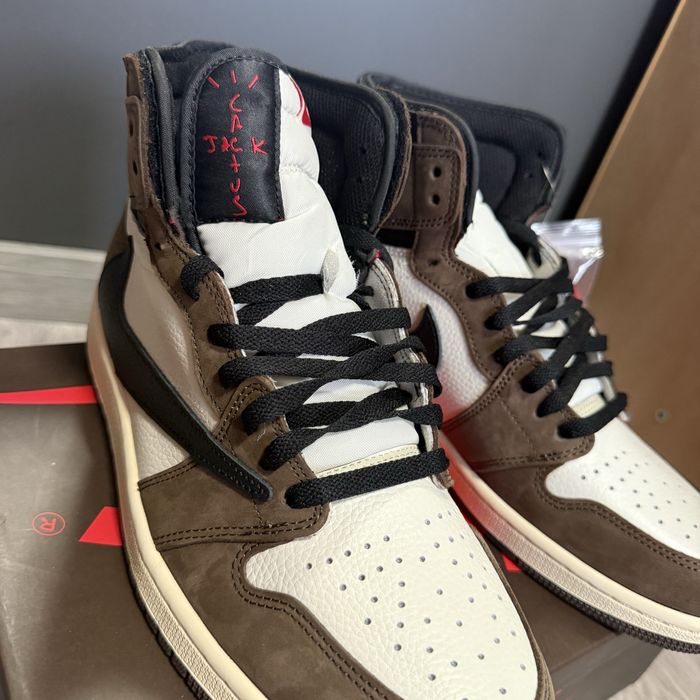 Jordan 1 x Travis Scott (44)