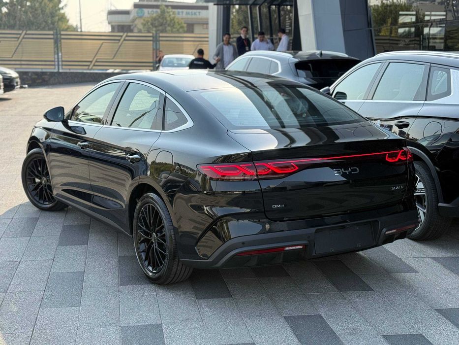 BYD SEAL 6 DM-i 120 km Flagship  2000+km sotuvda