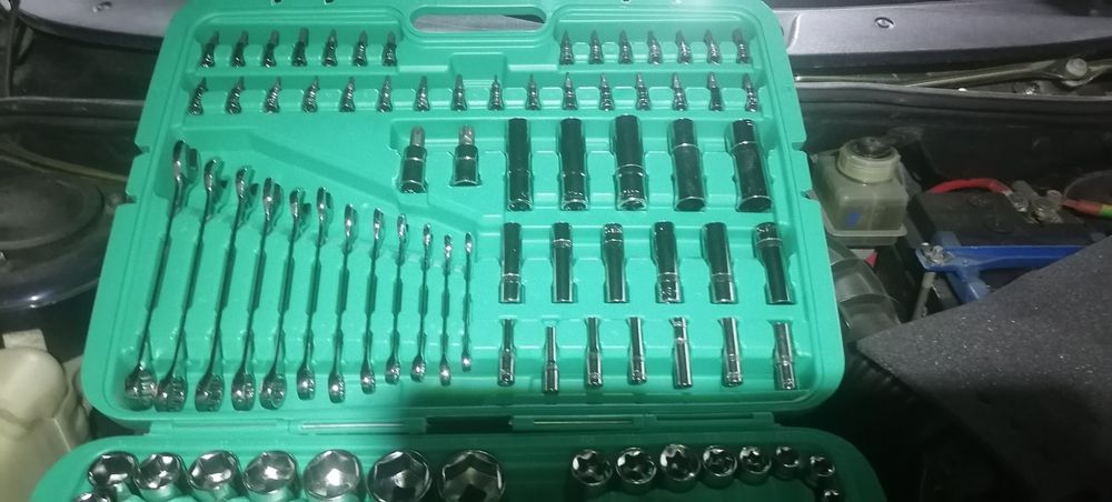 Продам набор инструмента