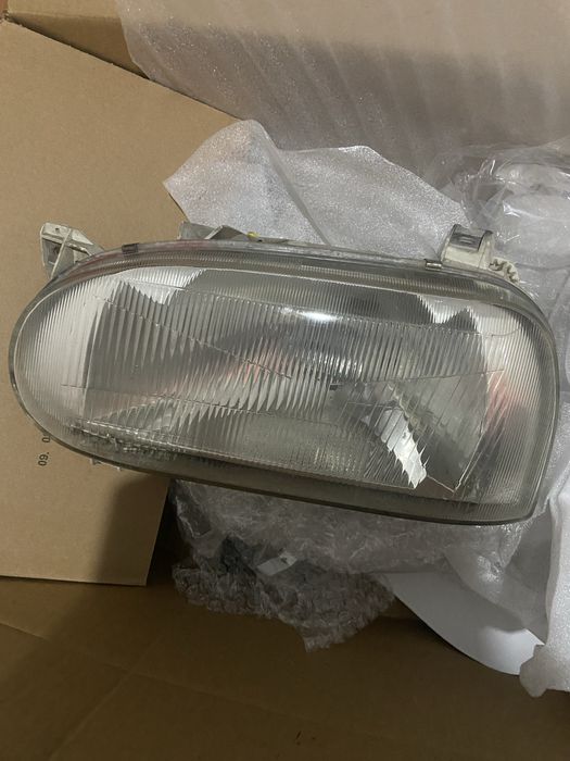 Левая фара гольф 3