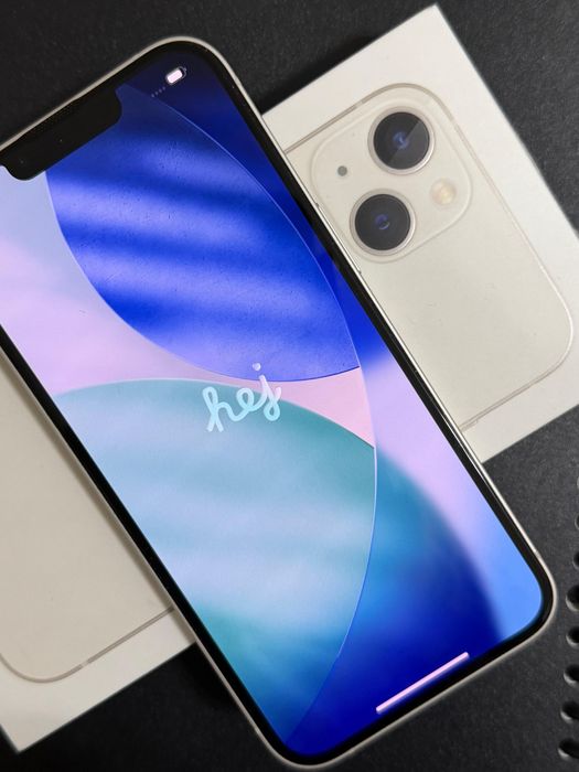 Продам айфон 13