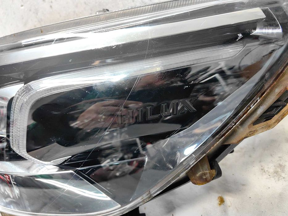 Оригинален фар Тойота  Toyota Hilux Full Led