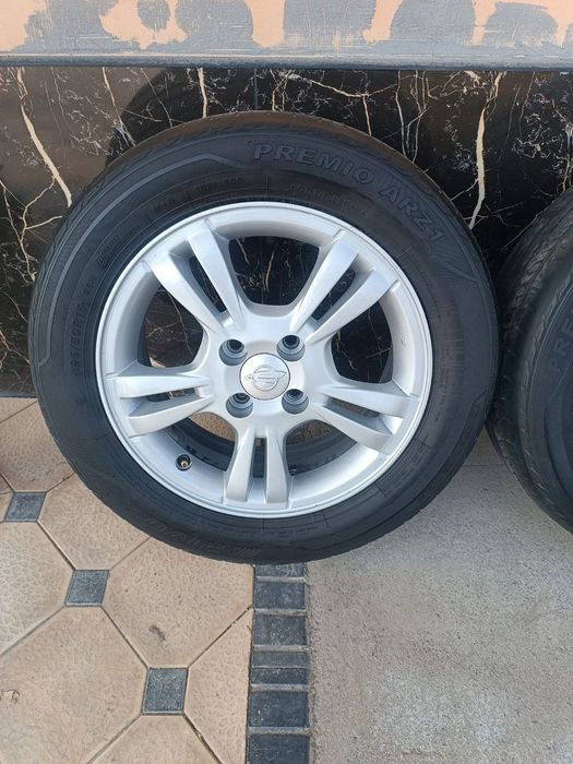 Nexia 3 Diska Balon Sotiladi 195 60 R15 Holati yaxshi