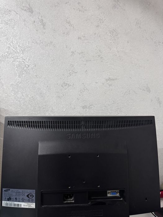 Монитор Samsung SyncMaster E1920N