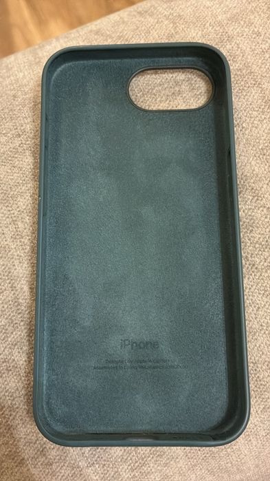 Vand husa Iphone 16E, second hand