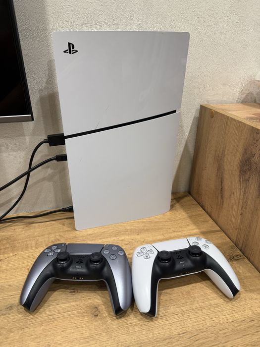 Продается PS5 Slim