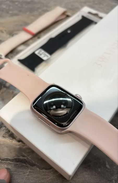 Продам Apple Watch 9 41 mm pink (розовые)