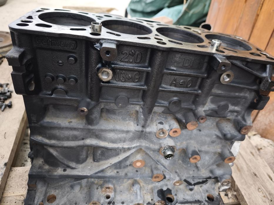 Блок оборудван за Audi A4 B7 2.0 TDI 170 (BRD) на части