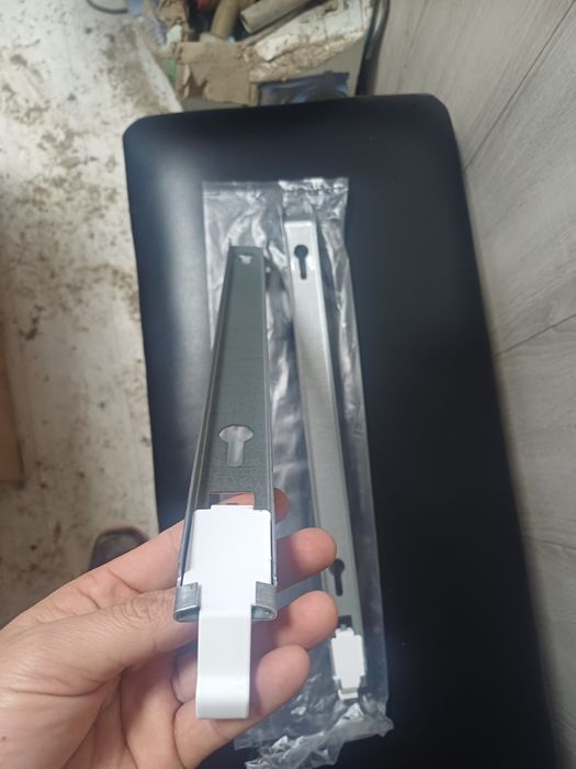 Продам кронштейн для панельного радиатора