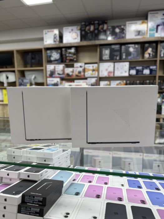 MacBook Air 13 M3 24gb / 512 SSD