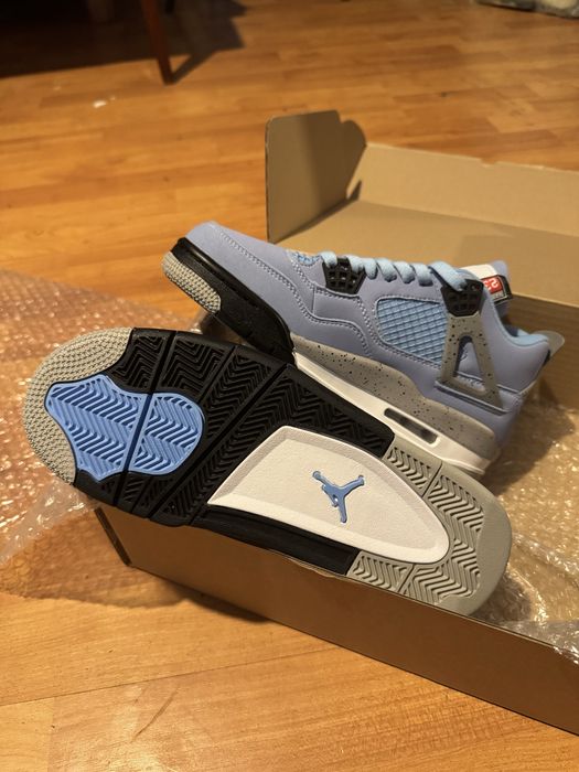 Air Jordan 4 University Blue 40