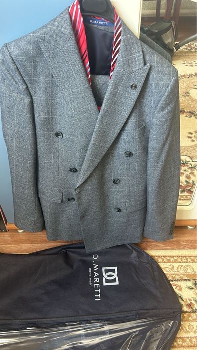 Мужской костюм размер 44