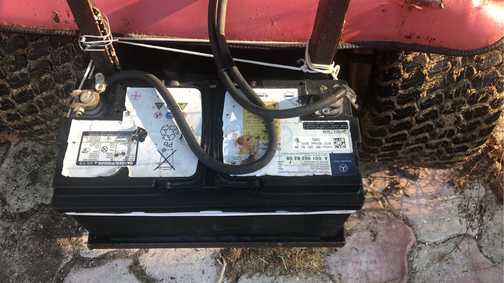 Tractoras tuns iarba Mtd