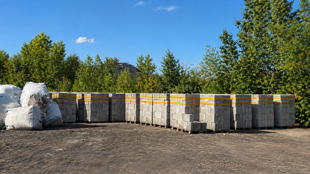 Кирпичные блоки