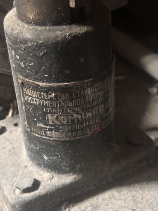 Сверлильный станок