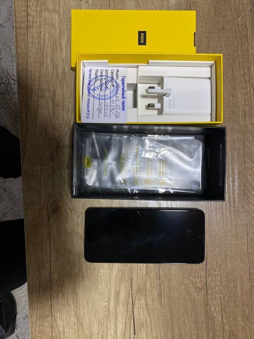 Poco x4 gt 8\256 srochna sotiladi